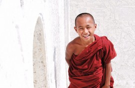 Alot of young munks live in a monastery next to the Hsinbyume pagoda